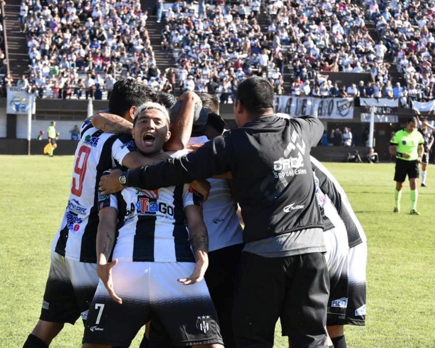 Central Córdoba se metió en semifinales