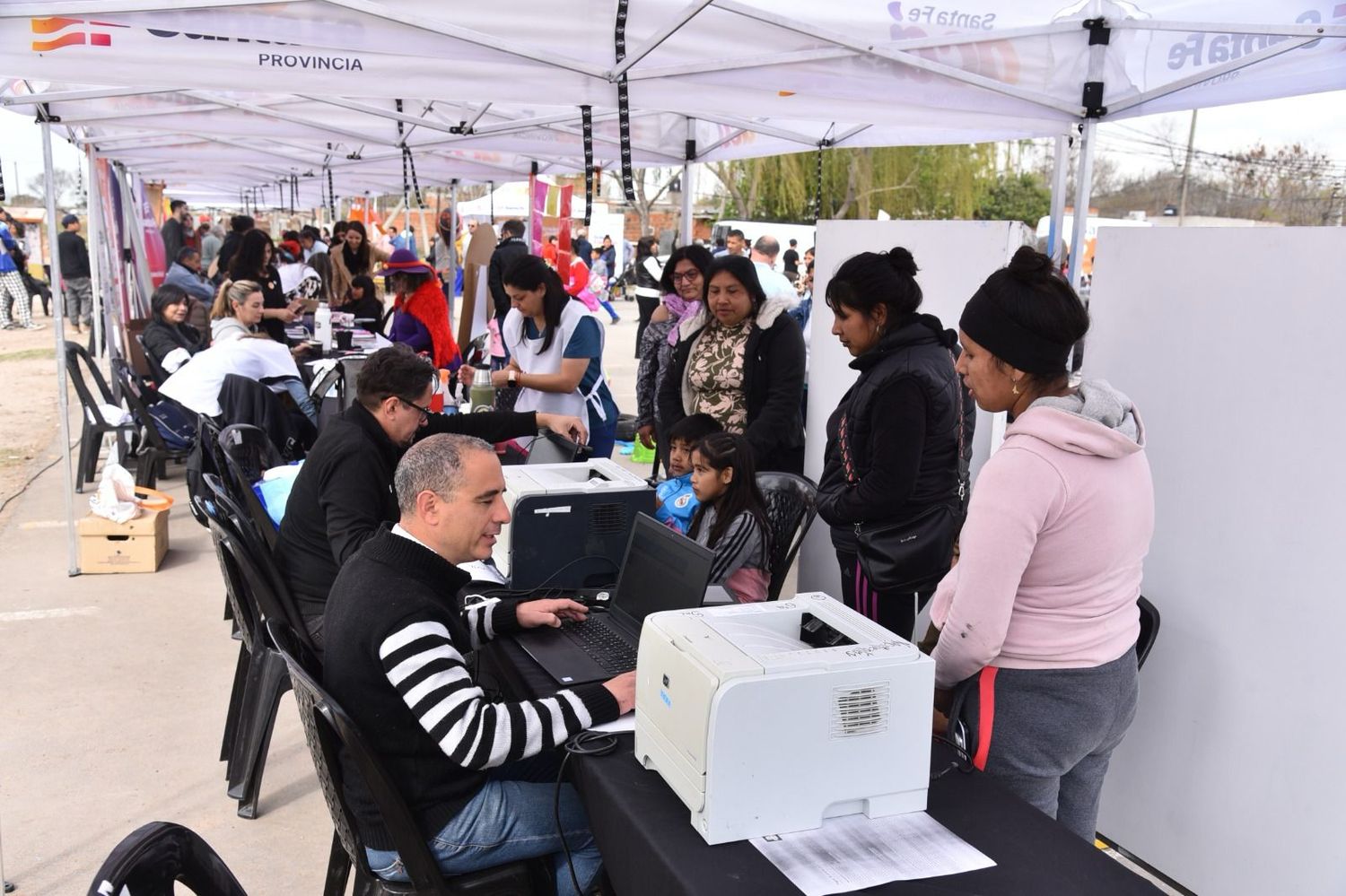 El programa Santa Fe Acá, brinda asesoramiento a usuarios de todo Santa Fe para anotarse al Registro de Subsidios de Energía.