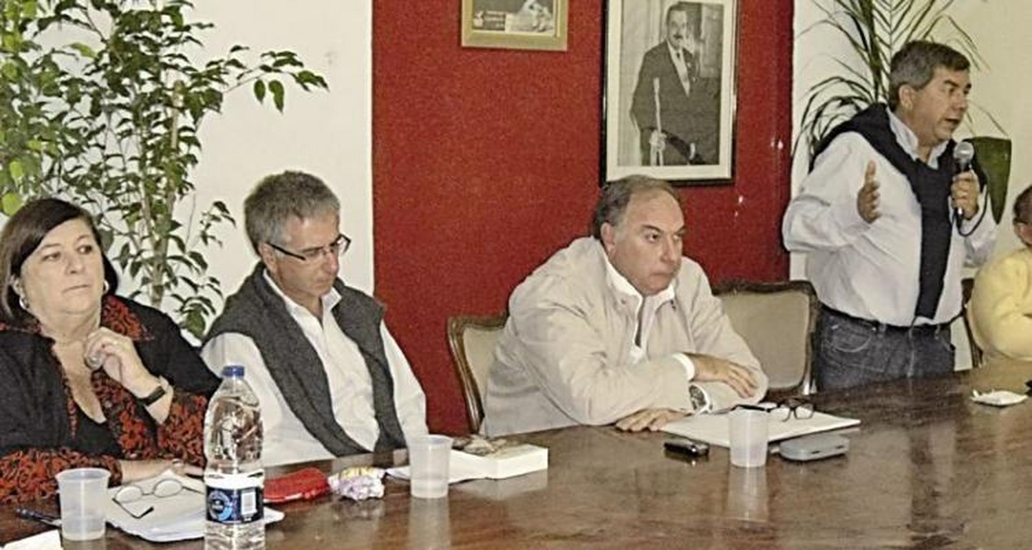 La asamblea de la UCR en diálogo con fuerzas políticas afines