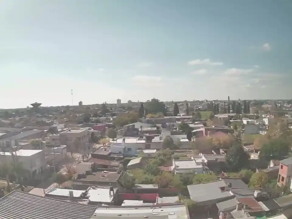 El cielo en San Pedro, este martes pasado el mediodía.