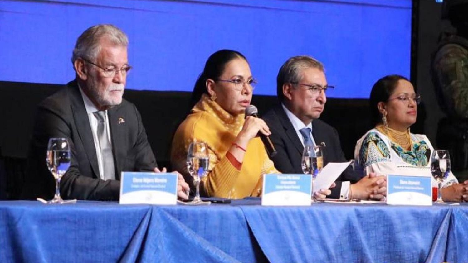 REPORTAN 83,76% de participación en ECUADOR: Noboa encabeza los votos en la SEGUNDA VUELTA
