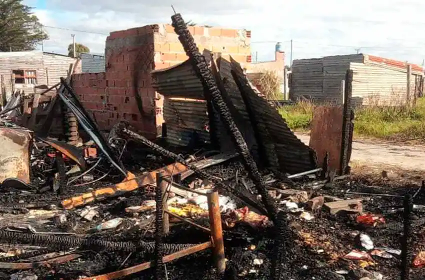 Una familia perdió todo en un incendio: necesitan donaciones y una medicación urgente