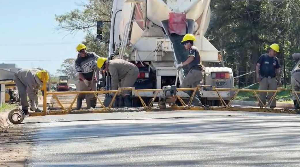 Avanza la obra de pavimentación de Avenida Muriel