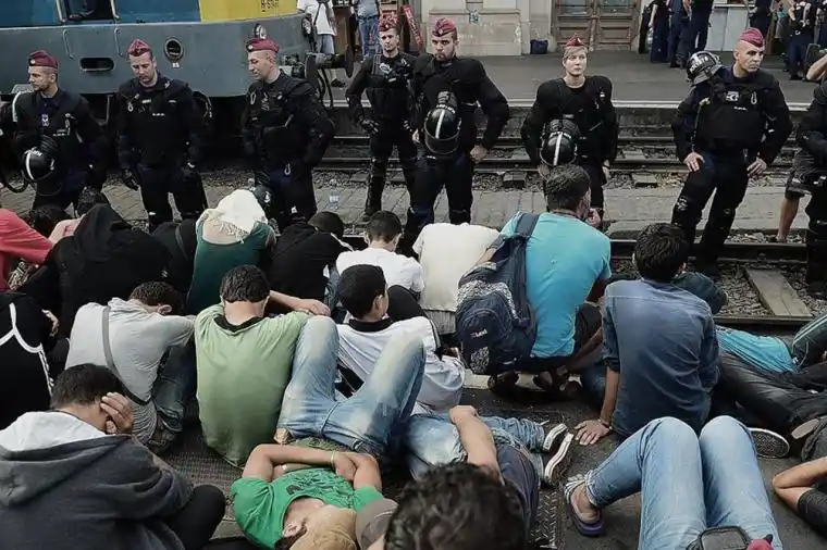 Alemania: Los ataques contra los inmigrantes “alcanzaron un nuevo nivel”