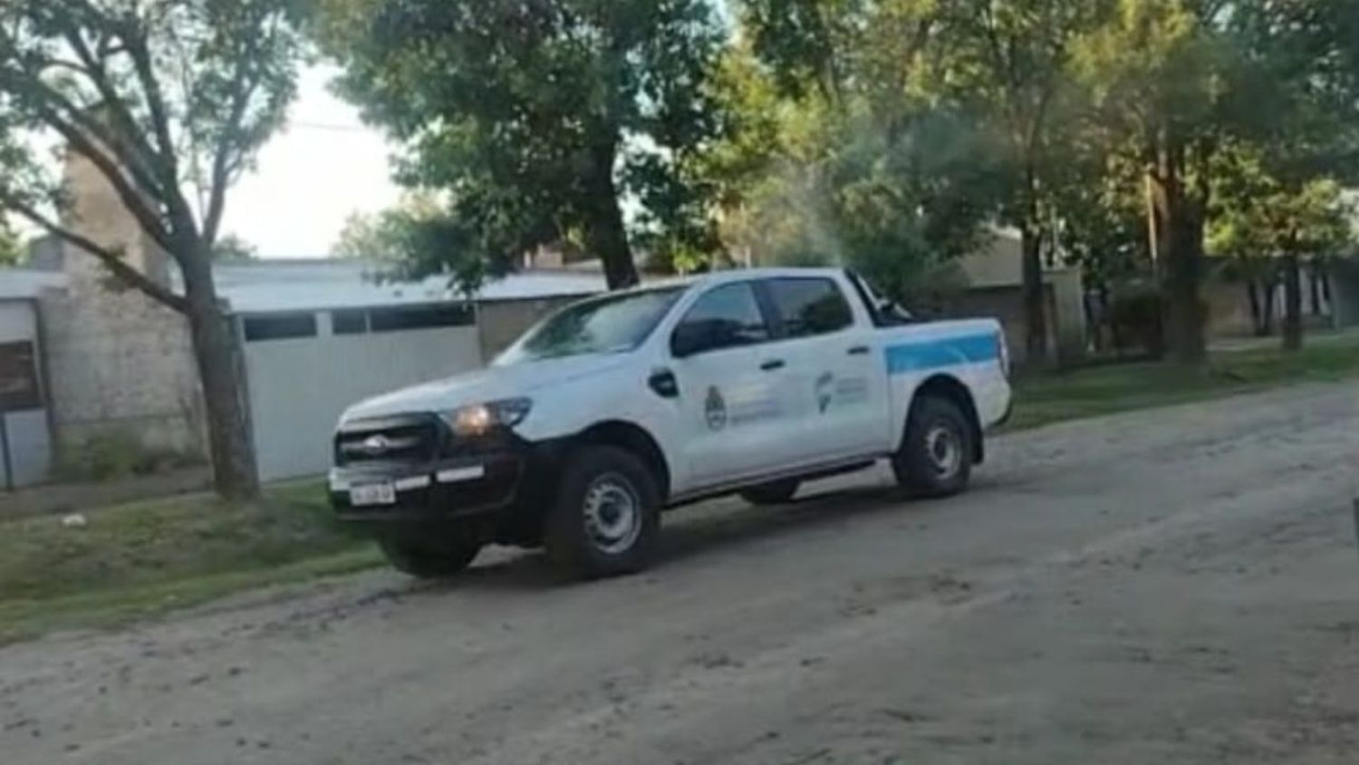 Dengue: una camioneta de Nación trabaja en Reconquista y Avellaneda para fumigar