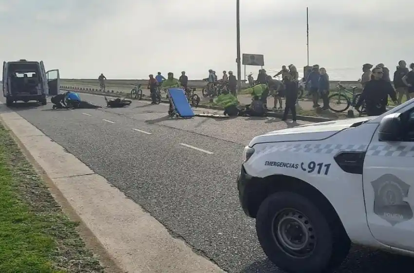 Un motociclista embistió a peatón en la costa