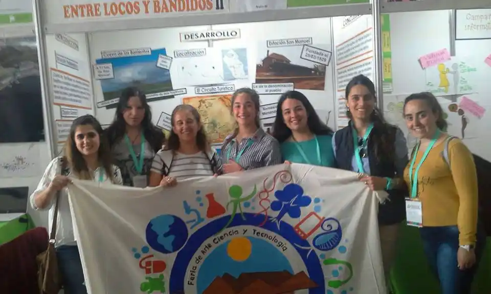 LOBERIA: Participación en feria provincial