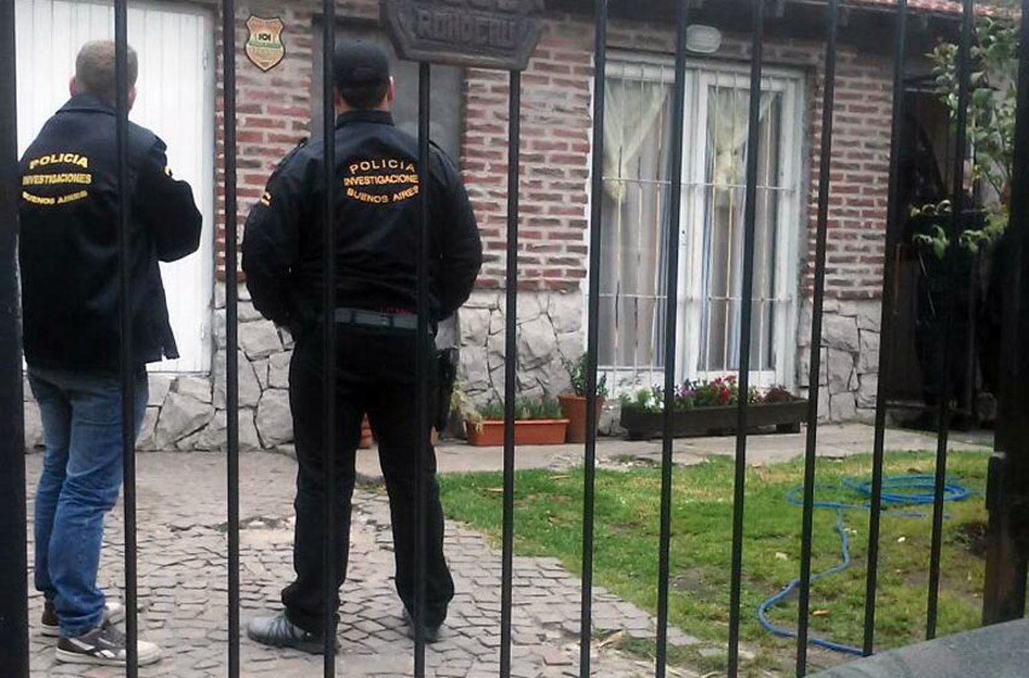 Cayó policía involucrado en el robo de 9 mil dólares a una jubilada
