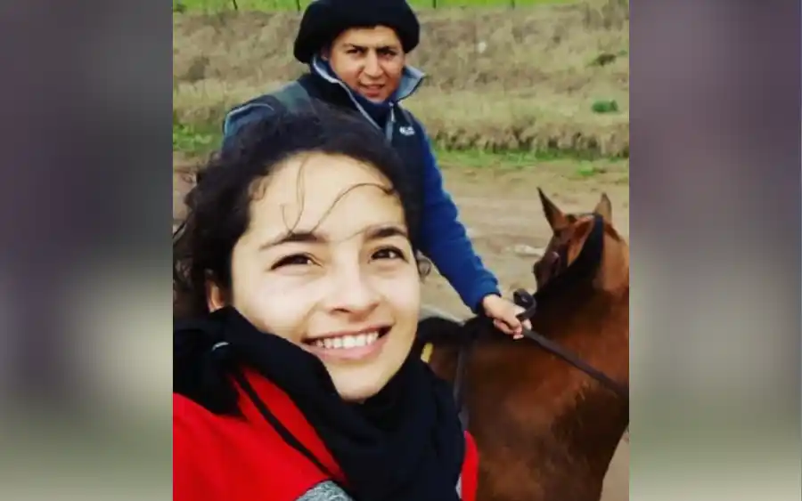 Junto a su pareja Antonella Barrios montaron a caballo.