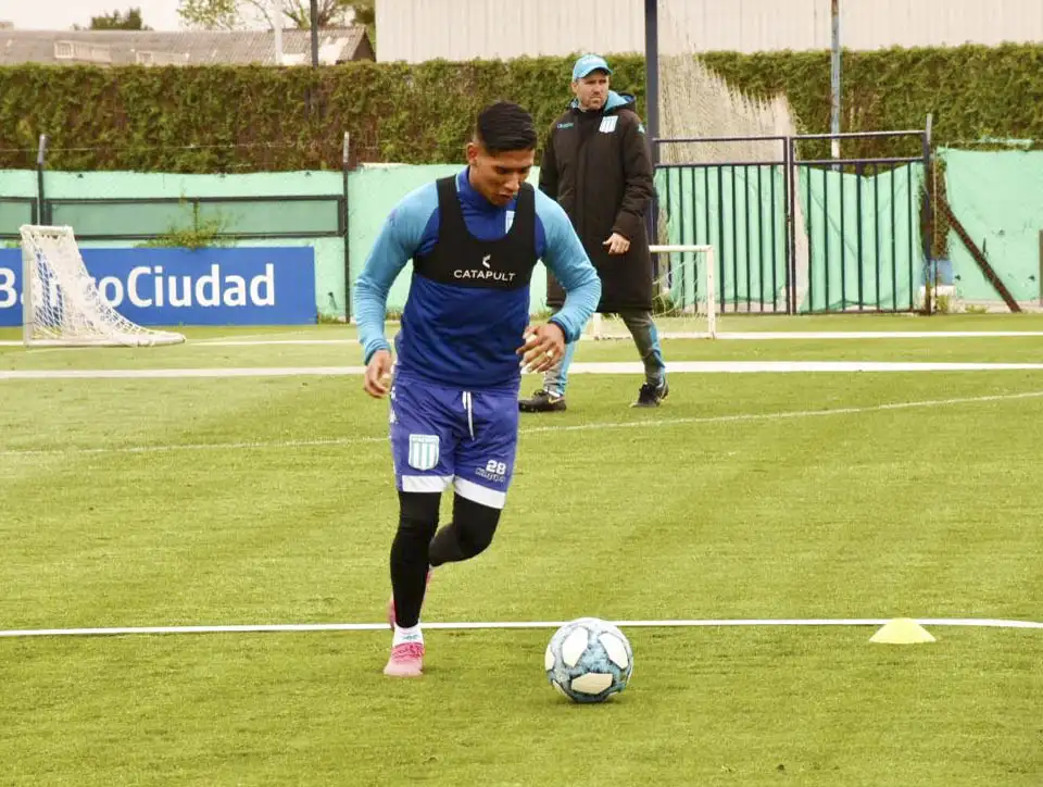 Racing quiere seguir en posición expectante