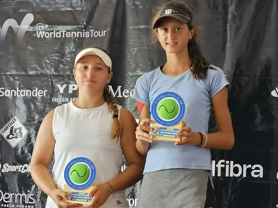 Delfina Tiseyra. Subcampeona en dobles, con la salteña Florencia Mardones