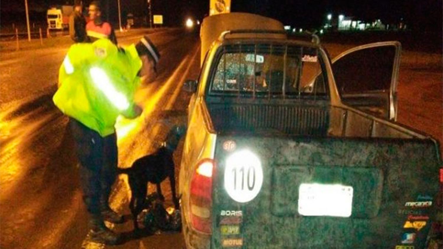 Incautaron 64 panes de marihuana en una requisa vehicular