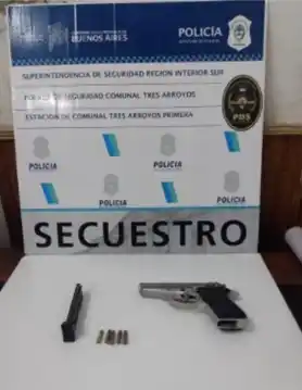 Secuestraron una pistola en el allanamiento a una casa