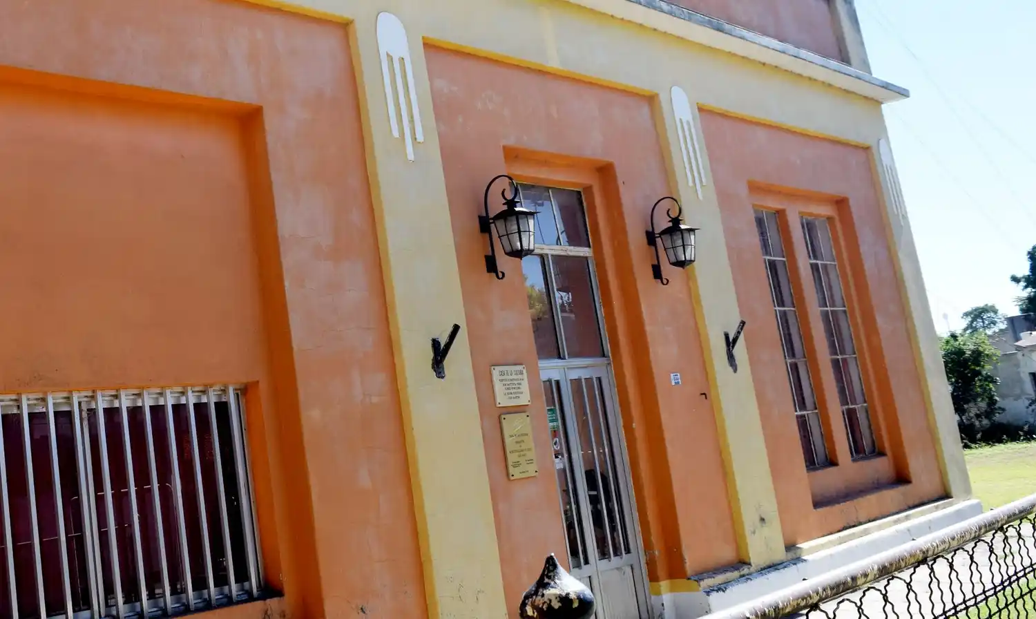 Robaron en la Casa de la Cultura de Seguí