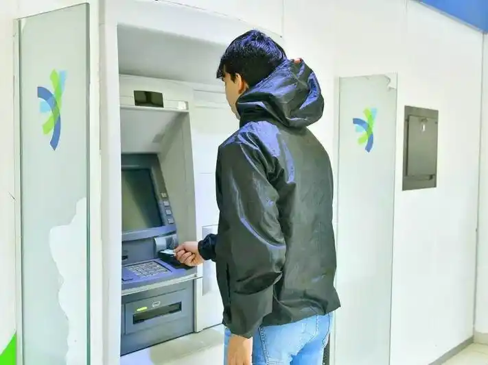 El lunes 28 comenzará el pago de haberes de 
abril con el segundo tramo del 15% de aumento