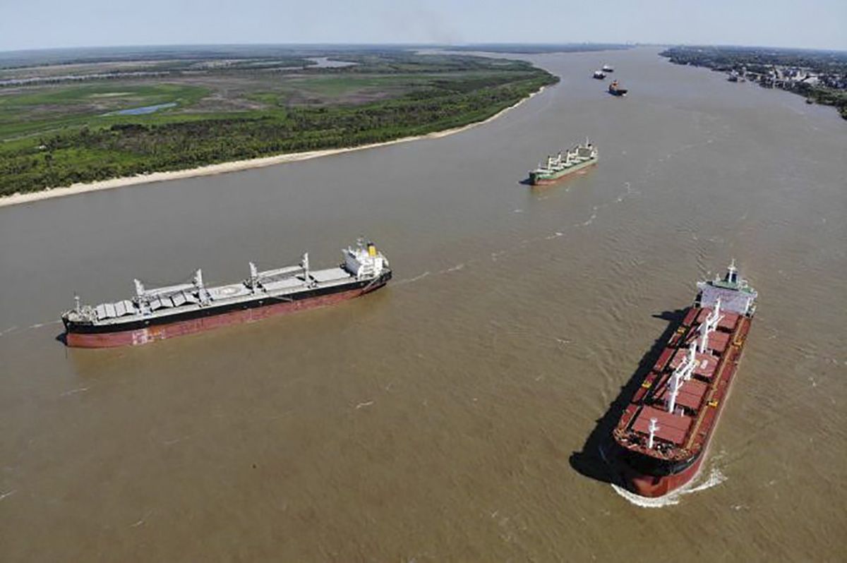 El Gobierno avanza en la licitación de la Hidrovía Paraná-Paraguay