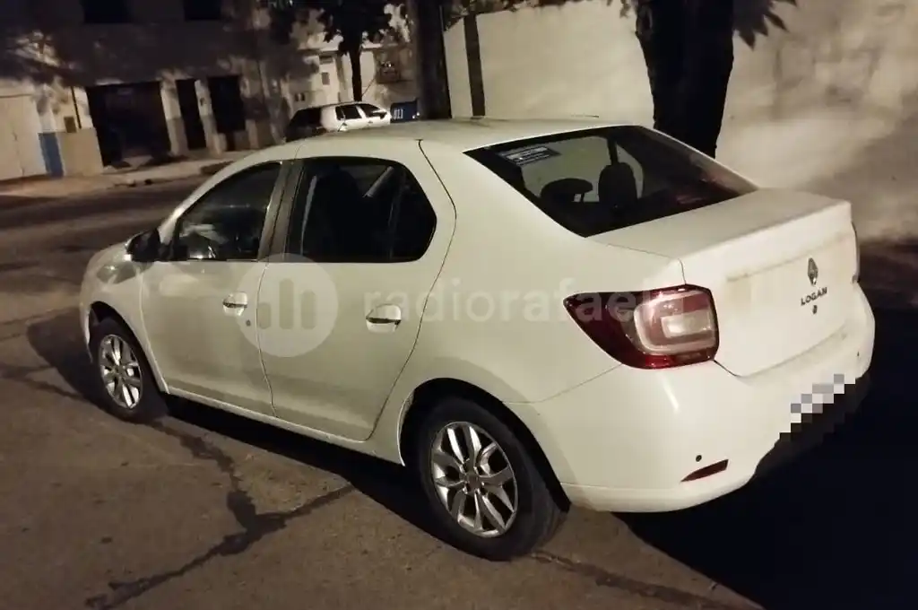 APREHENDIERON A DOS HOMBRES, RECUPERARON AUTOPARTES SUSTRAÍDAS Y SECUESTRARON UN AUTO, TRAS PROCEDIMIENTO EN RAFAELA  remis - 3