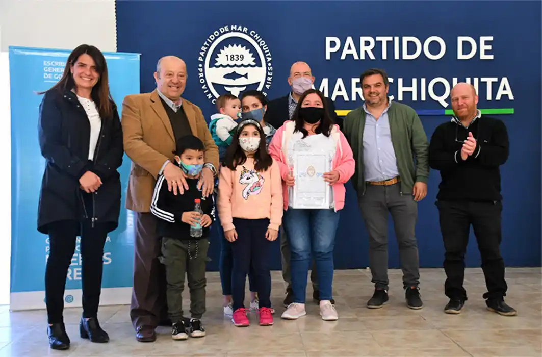 Paredi entregó escrituras a vecinos del Partido de Mar Chiquita