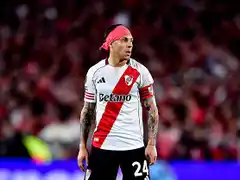 Costas arma el equipo con varias bajas sensibles