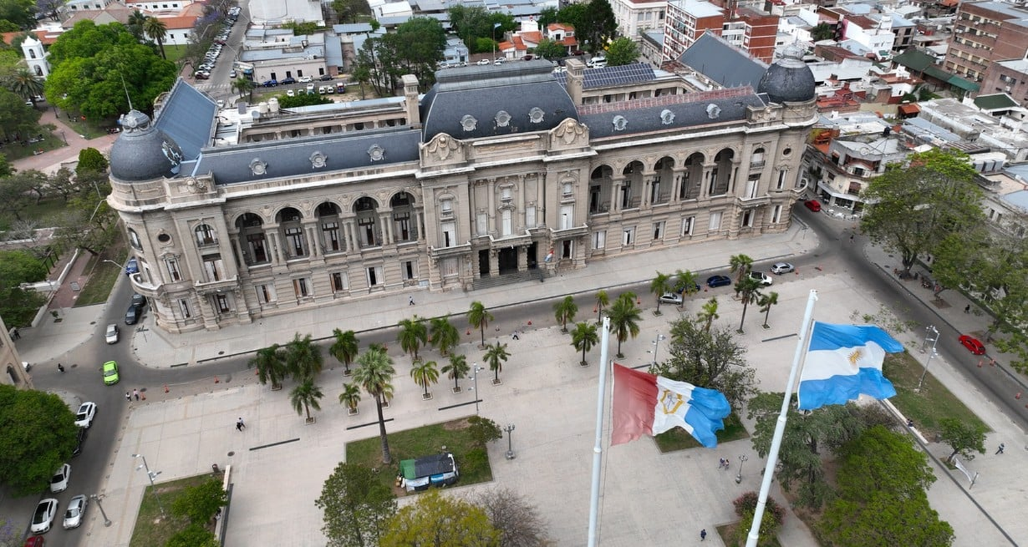 Casa Gris.