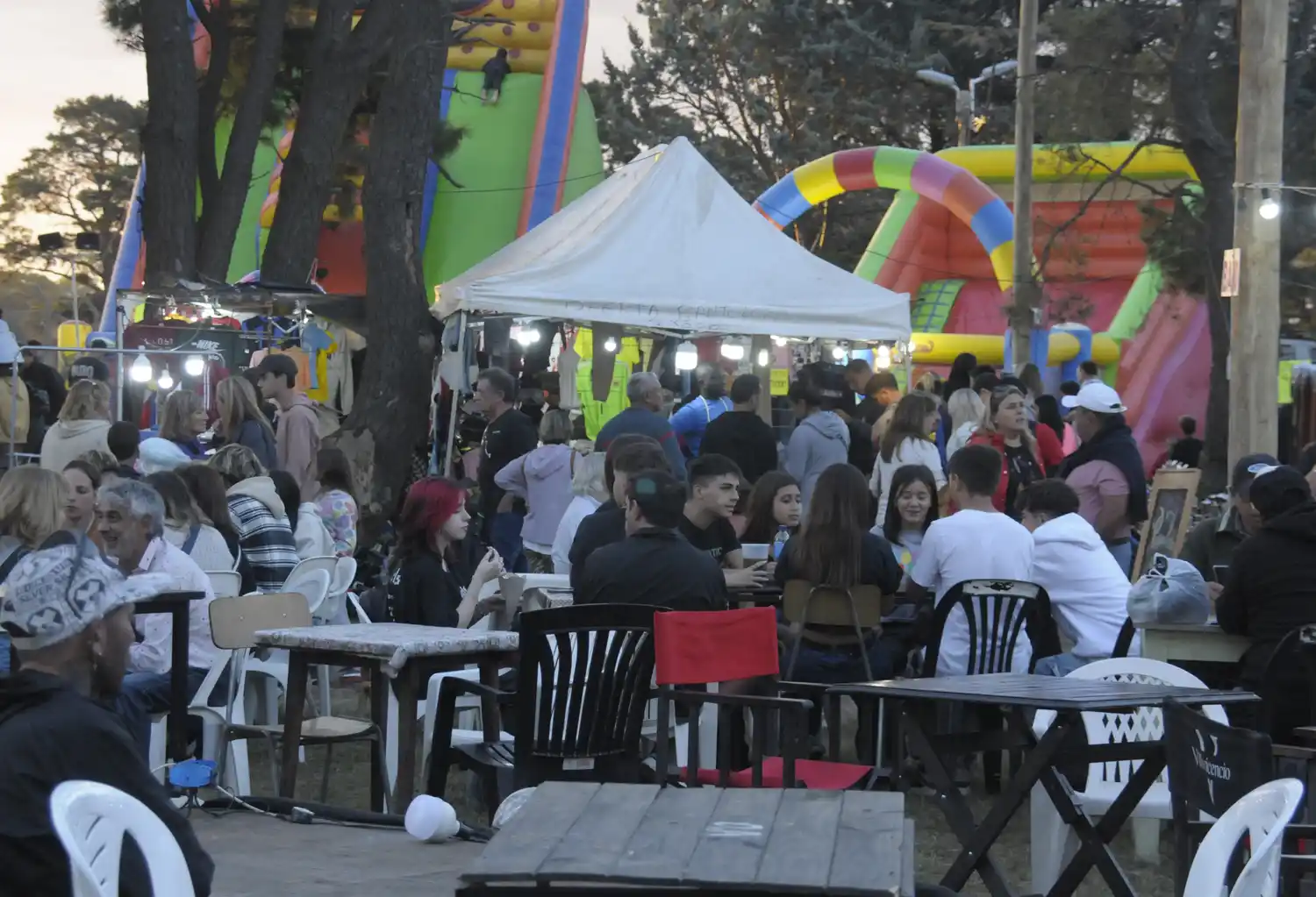 Feria en el Hípico: música en vivo y una propuesta renovada para el fin de semana largo