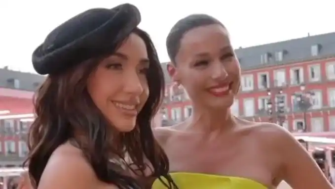 Pampita y María Becerra, juntas en el desfile de Carolina Herrera
