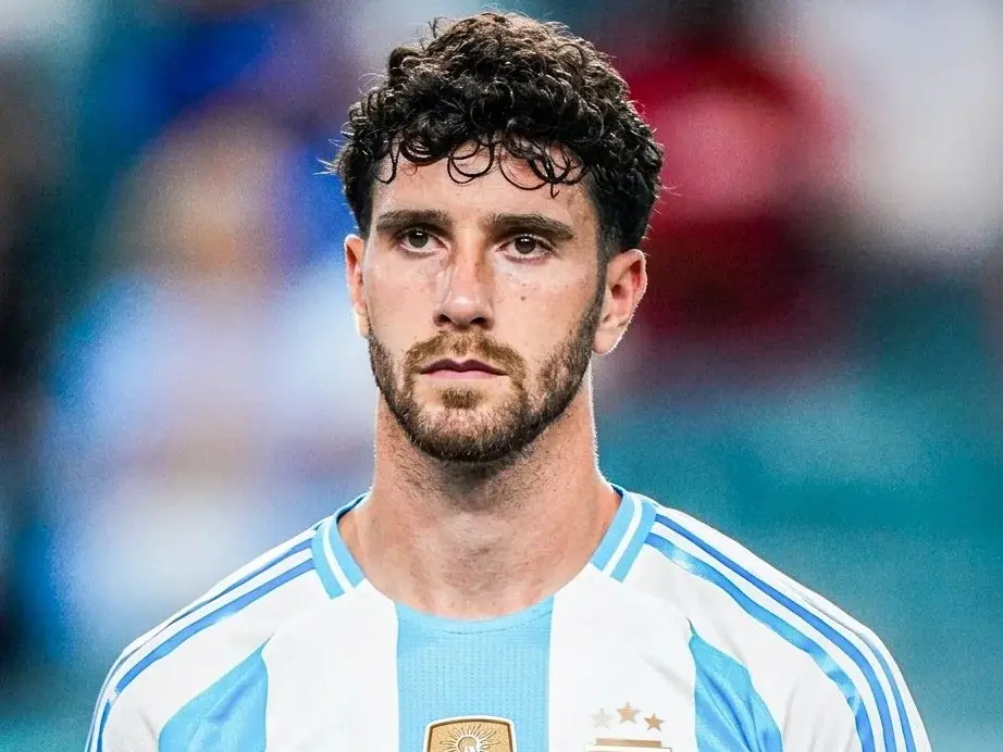Marcos Senesi se suma a la Selección luego de que Leonardo Balerdi quedará afuera por lesión