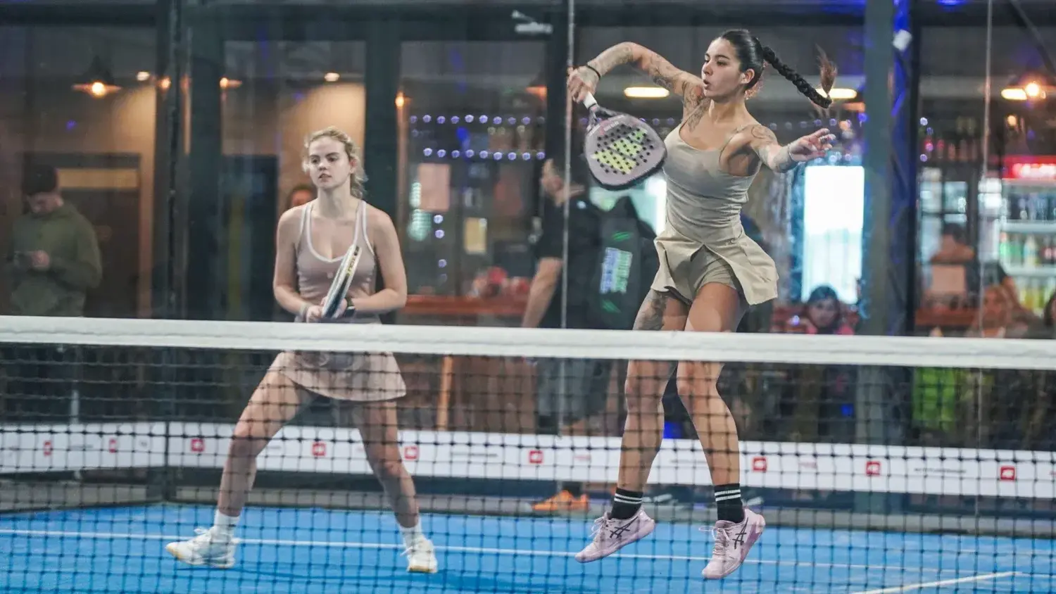 Las parejas locales animan la fase final. Hankel y Vucerich van por la final