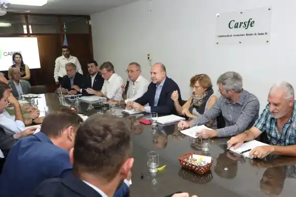 Se realizó un nuevo encuentro de trabajo del Gobierno Provincial con entidades agropecuarias y legisladores nacionales