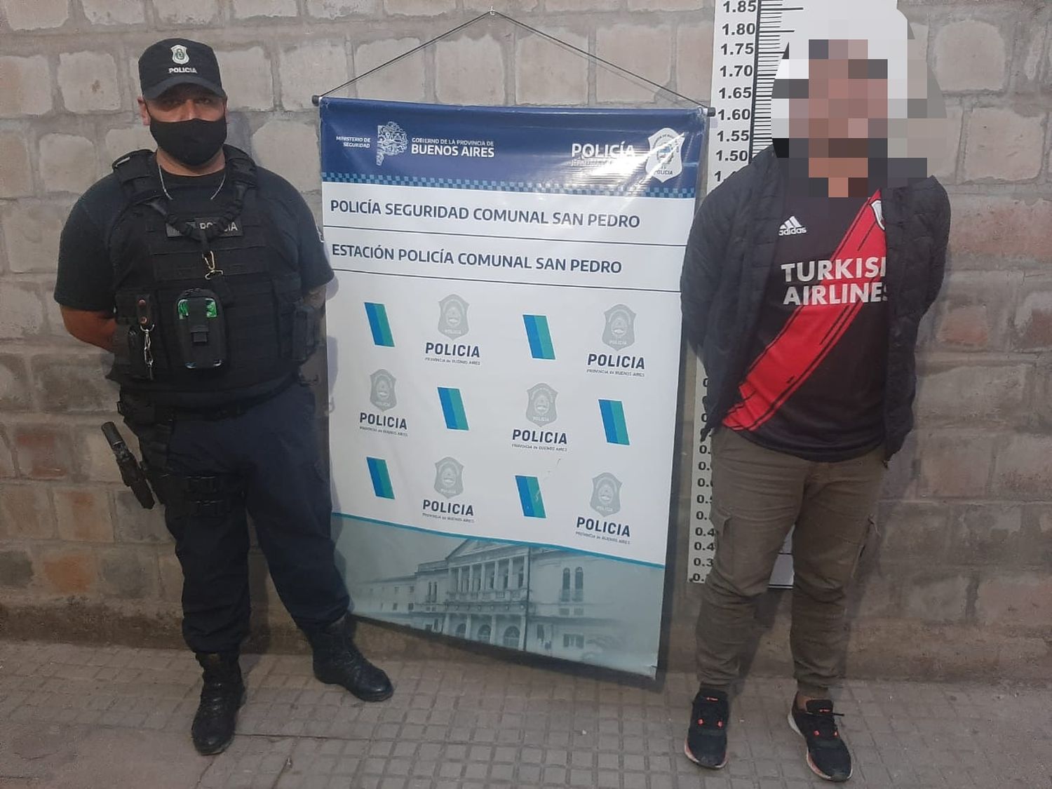 Tenía libertad condicional por homicidio y lo detuvieron por tenencia ilegal de armas