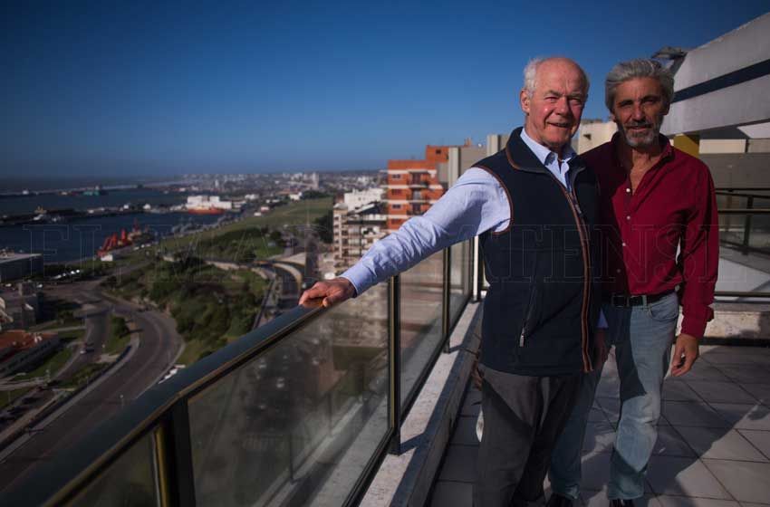 Cuestionan la postulación de Julio Aro al premio Nobel de la Paz