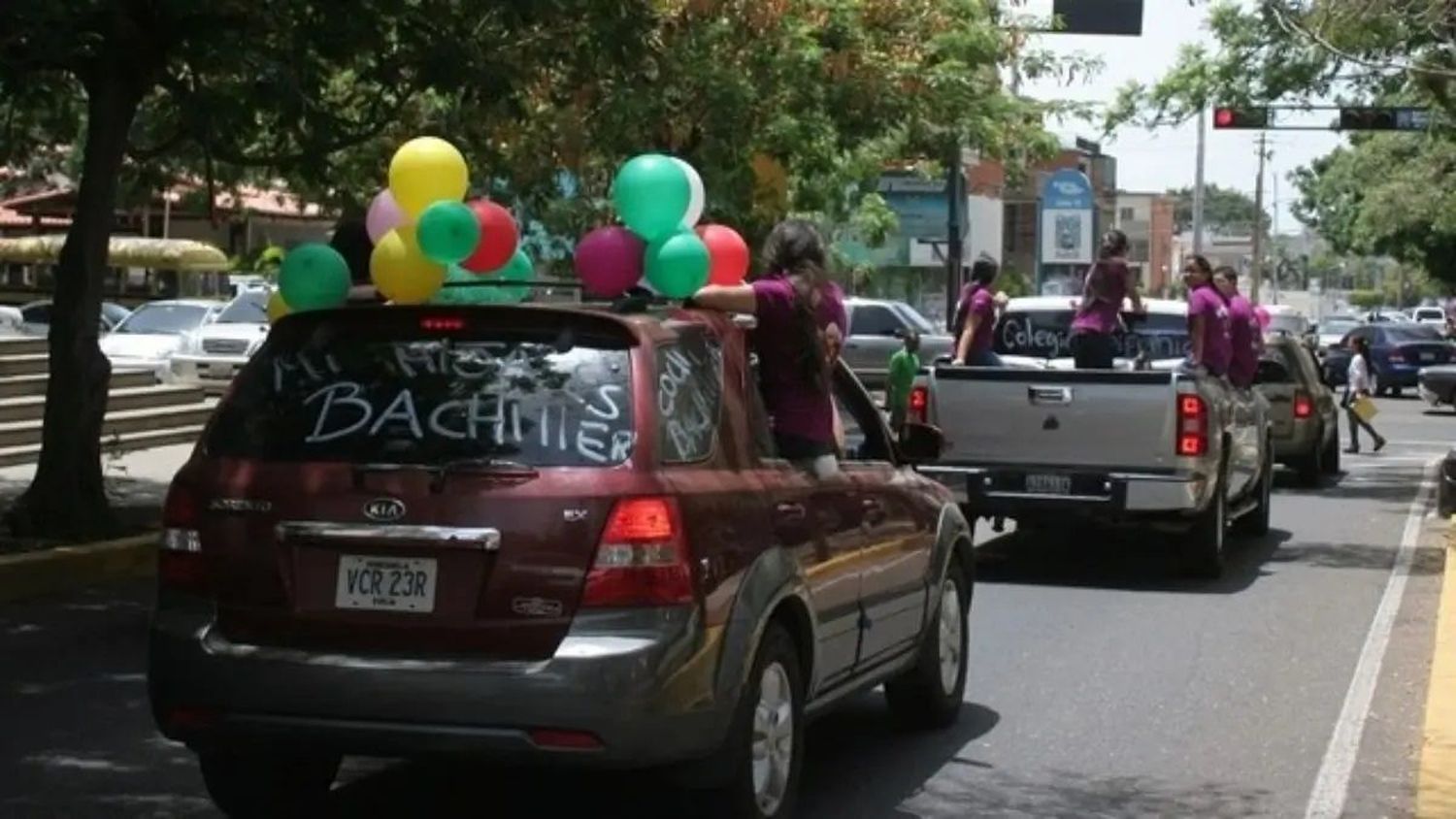 ¡TAMBIÉN SE AFINCAN CON LAS CARAVANAS ESTUDIANTILES! Consejo del Niño pide que la metan LA LUPA a la venta y consumo de VAPER