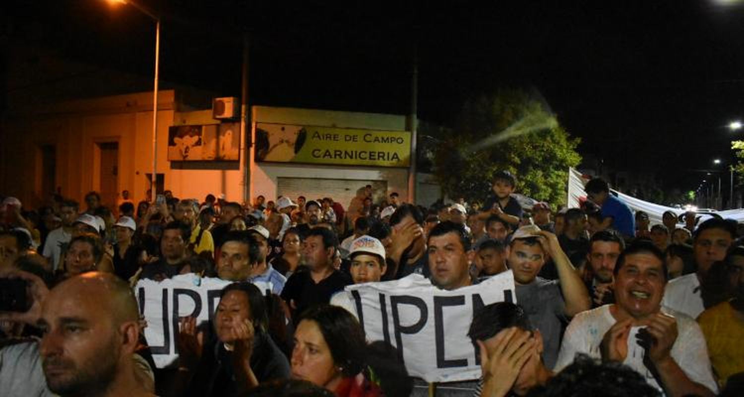 Beneficios para algunos empleados municipales y sospechas de “regalitos” de campaña