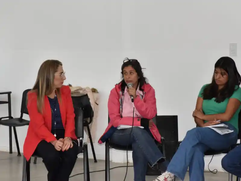 El acto de presentación se realizó en el Salón de Usos Múltiples de la Comunidad