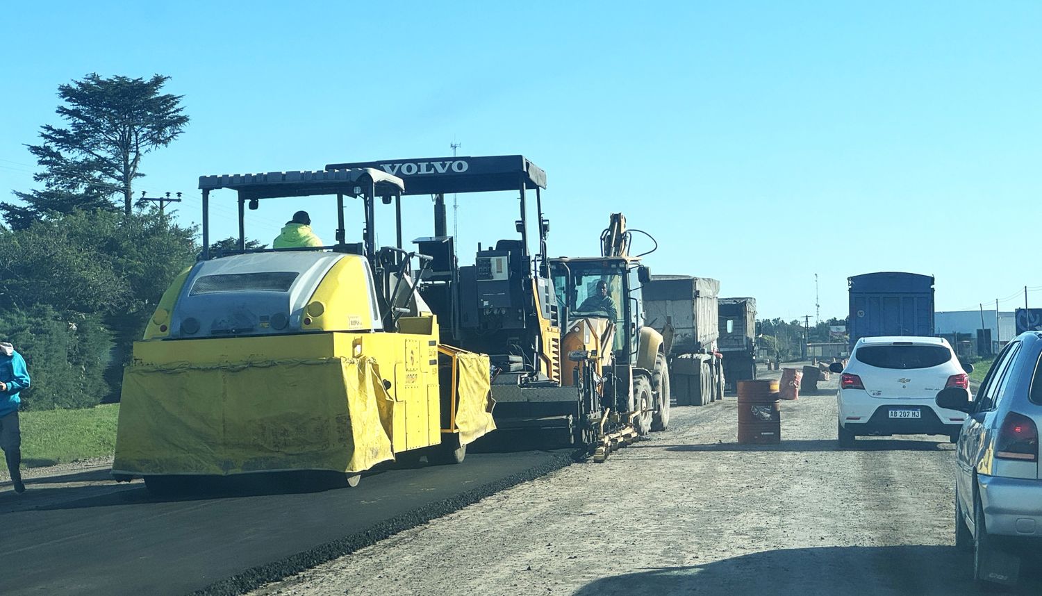 Repavimentación de ruta 1001: trabajan sobre el tramo más deteriorado de la calzada