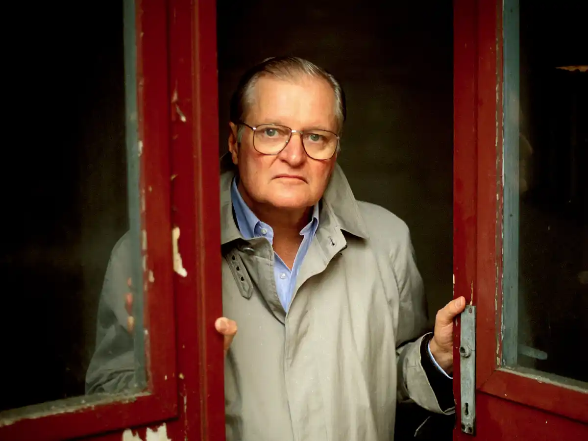 A los 90 años murió el poeta estadounidense John Ashbery
