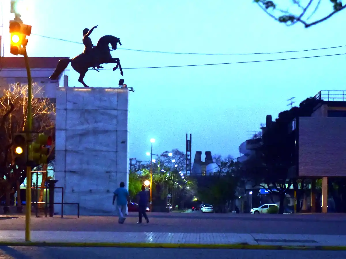 Hasta el 9 de noviembre seguirá restringida la circulación nocturna