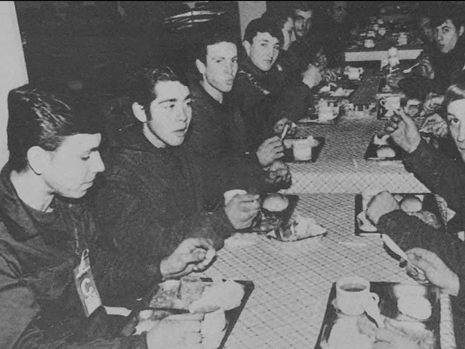 Malvinas, el buque Canberra y un recuerdo emotivo: el día en que Mingo Novaro se encontró en una foto 43 años después