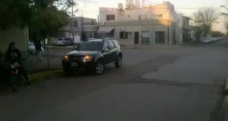 Auto mal parado y van…