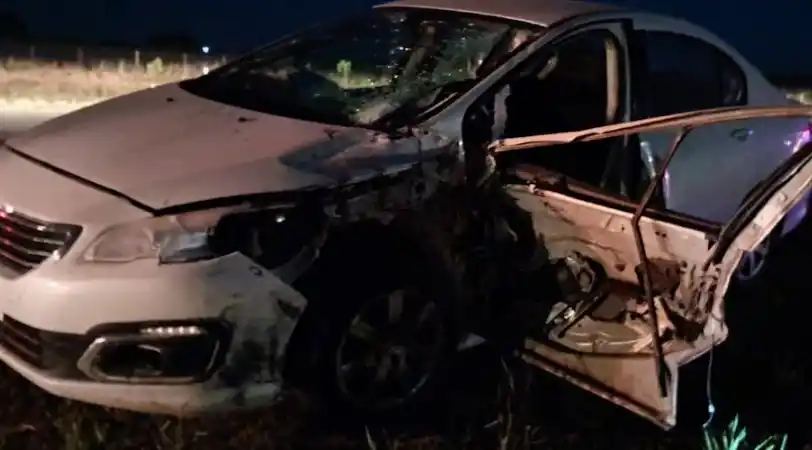 Uno de los autos involucrados en el accidente.