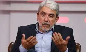Aníbal Fernández sobre la posibilidad de que traben la candidatura de Milei: "Tienen que dejarlo participar" 