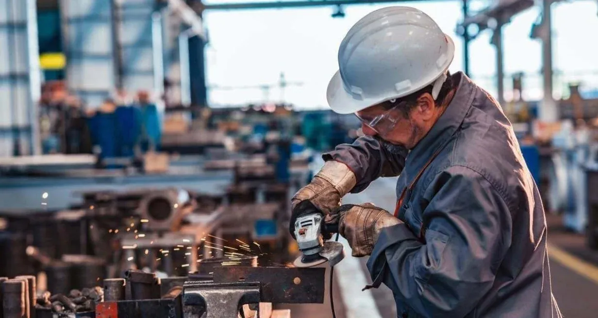 Cayó la producción fabril 1% durante el mes de abril
