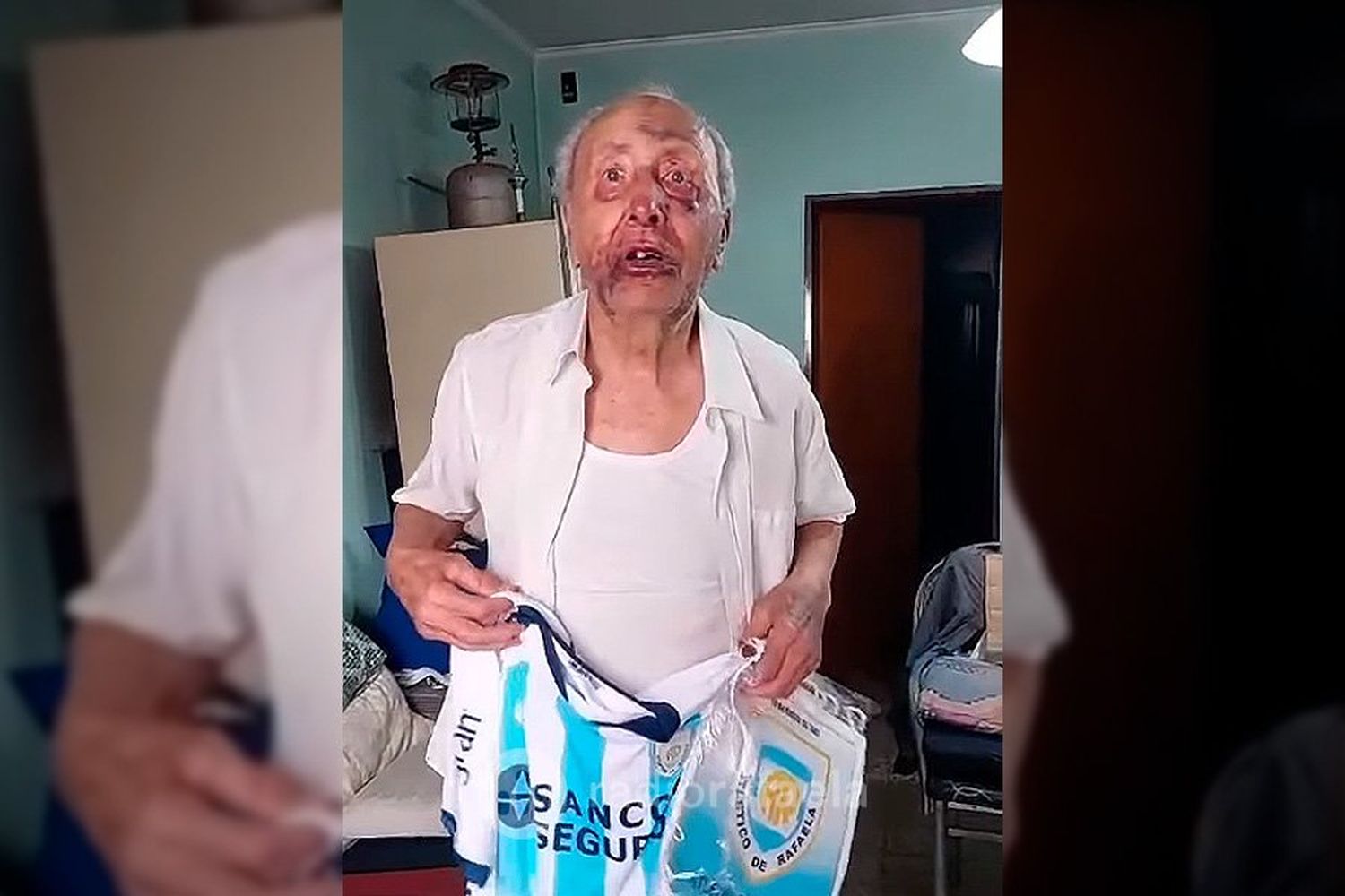 Violento asalto a un abuelo fanático de “La Crema”: “Fue tremendo, me dieron para que tenga y para que guarde”