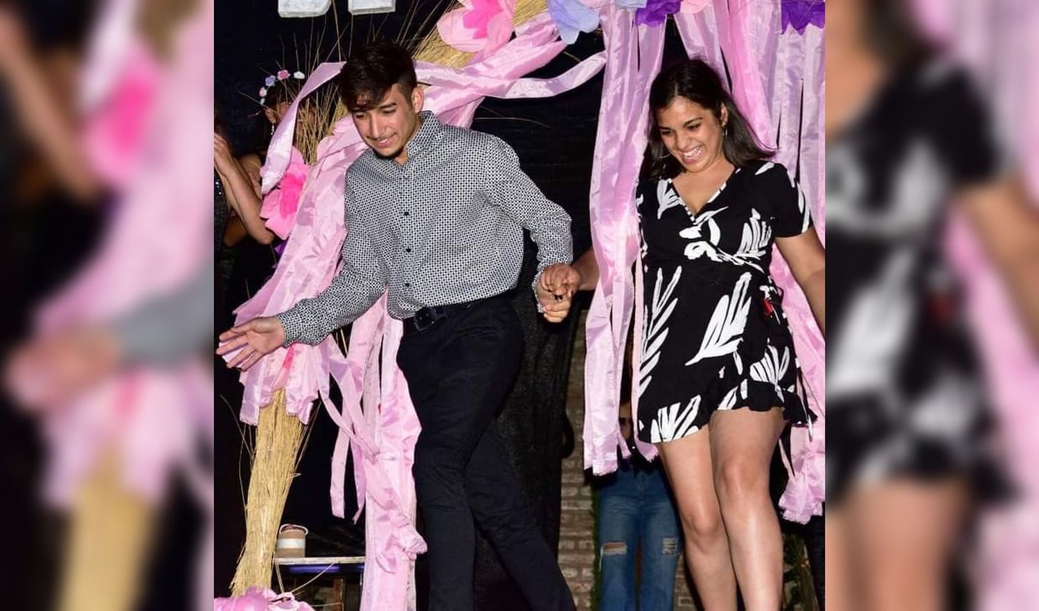 Egresados 2021: Lautaro desfiló con su hermana