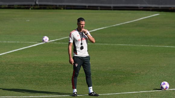 Demichelis arrancó con los trabajos para reemplazar a Lanzini