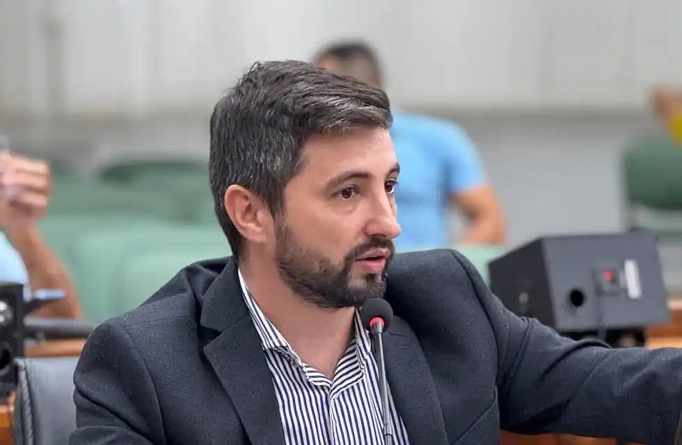 Para Juan Senn, el Intendente Viotti improvisa con Rafaela