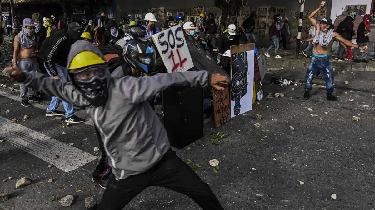 La «Primera línea» amenaza las elecciones en Colombia
