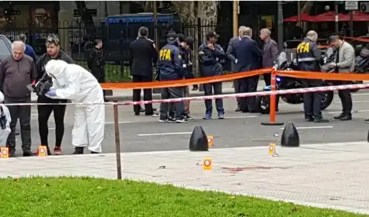 Balearon a un diputado y mataron al funcionario que lo acompañaba