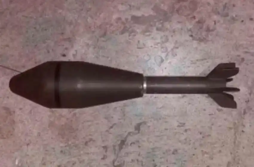 Encontraron una granada de fusil dentro de un vehículo