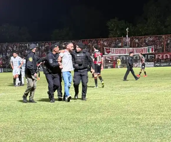 APreViDe sancionó al simpatizante de Douglas Haig que quiso agredir al árbitro en pleno partido